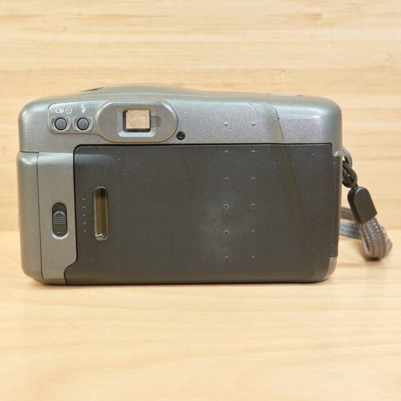 Fujifilm DL-260 Zoom MR Point and Shoot Film Camera, FUJINON Zoom Lens - Picture 6 of 9